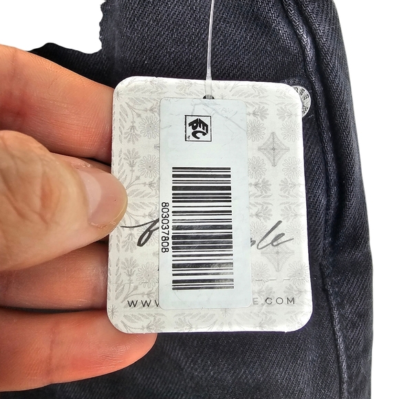 Free People Maggie Mid Rise Straight Leg Jeans in Black NWT - Picture 6 of 11